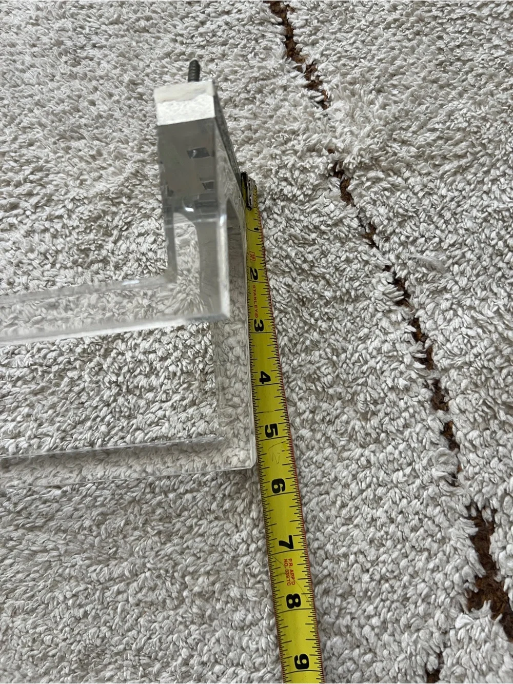 Lucite this towel